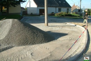 Oprava plochy před Jednotou dokončena